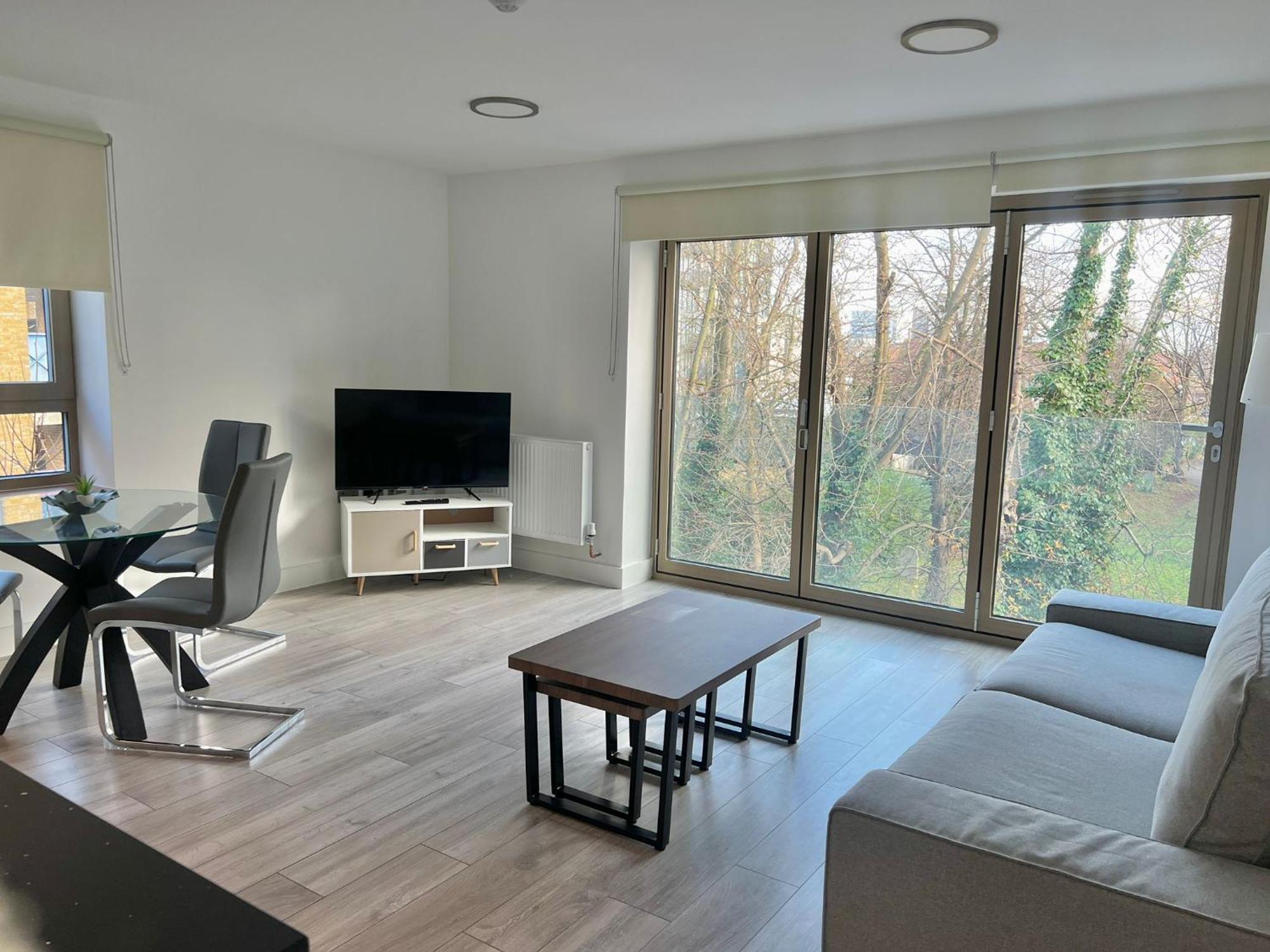 Kensington House By Solitaire Suites Слау Экстерьер фото