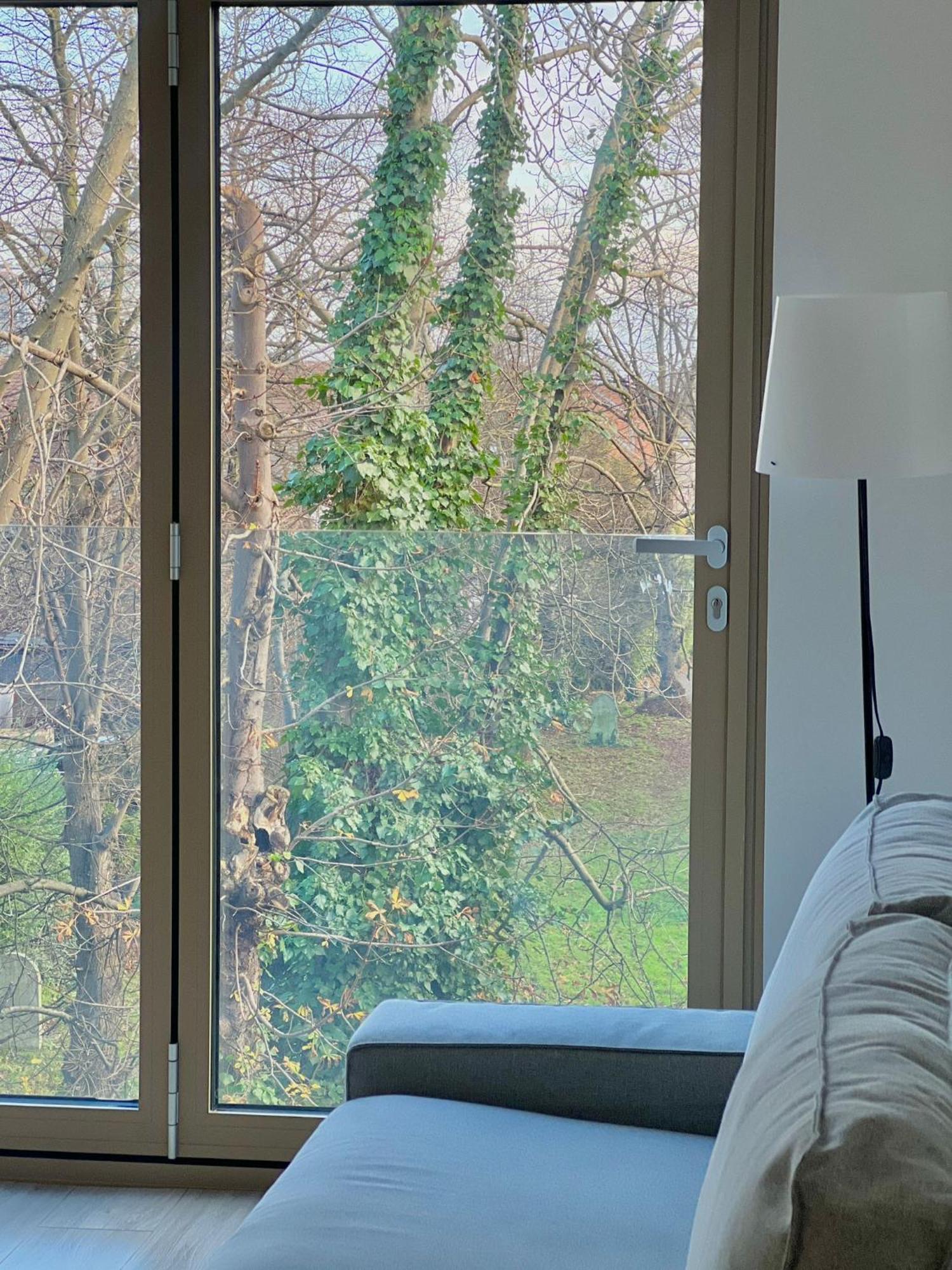 Kensington House By Solitaire Suites Слау Экстерьер фото