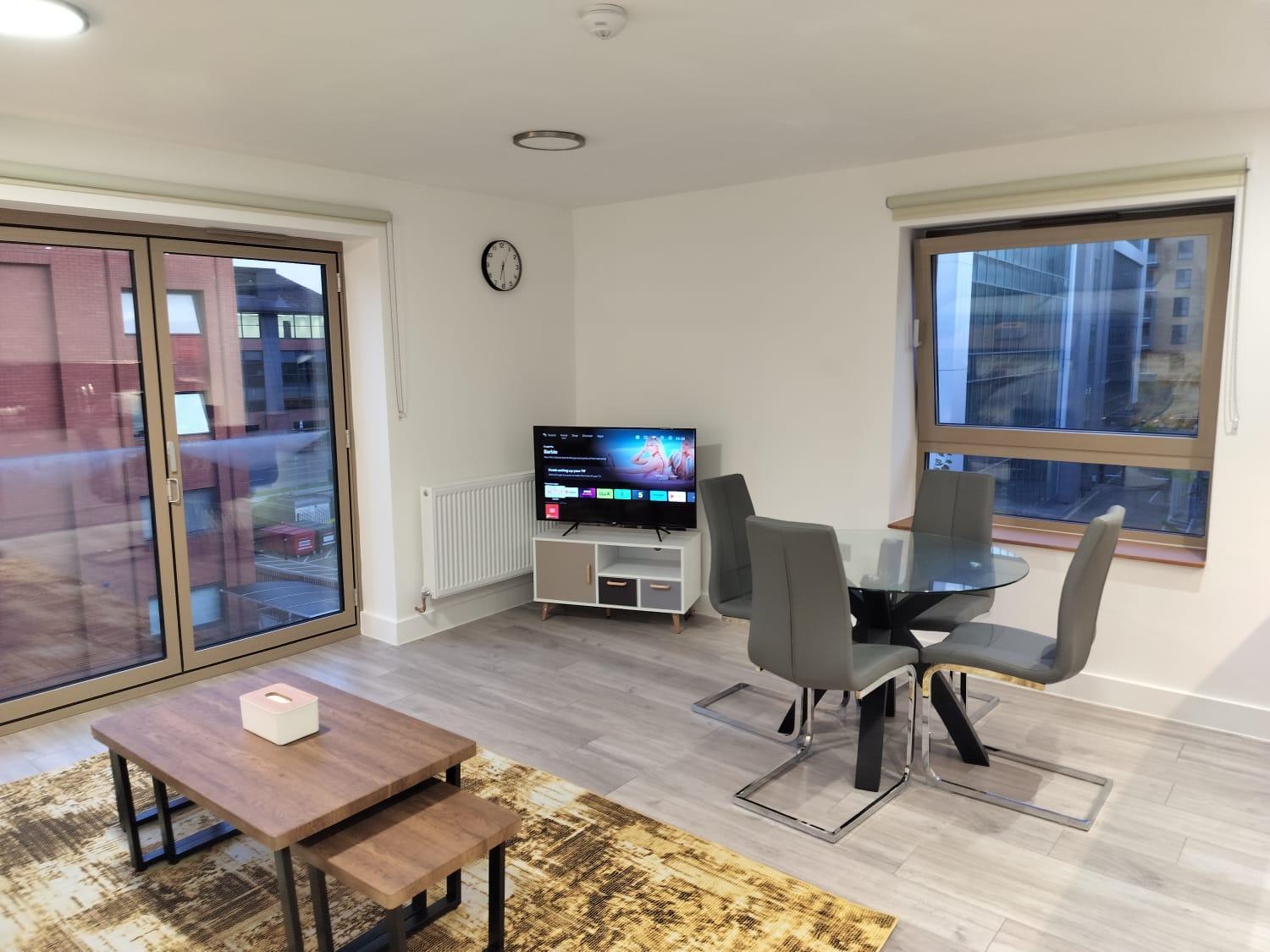 Kensington House By Solitaire Suites Слау Экстерьер фото